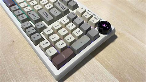 Epomaker Rt Mechanical Keyboard Retro Meets Modern Knowtechie