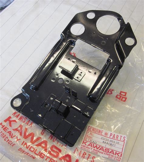 Kawasaki Kz B B B B Bracket Case Nos Ebay