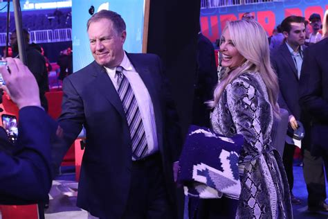 Photos Meet The Longtime Girlfriend Of Bill Belichick The Spun