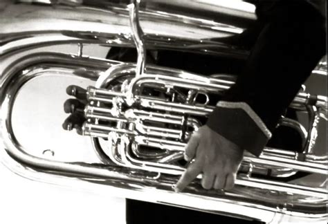 The Best Tuba ⋆ Hear the Music Play