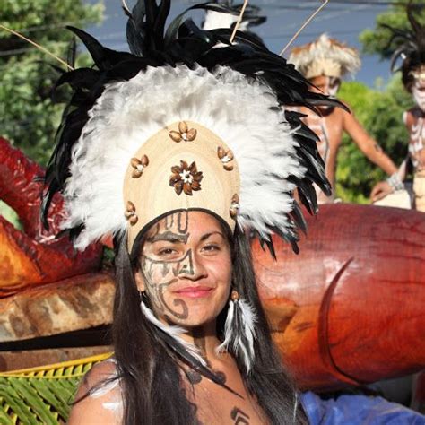 Tocado Pascuense Isla De Pascua Bellezas Ex Ticas Mitolog A