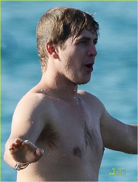 Hayden Christensen Shirtless Caribbean Vacation Photo 2514489 Hayden Christensen Photos