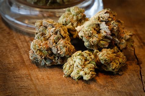 Legal US pot sales soar to $5.4B in 2015: Report