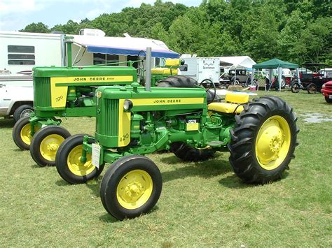 The Model 40 The John Deere Model 420 Tractors And Crawlers