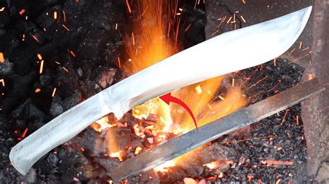 KNIFE MAKING FORGING A HUNTING KNIFE FROM RUSTY LEAF SPRING YouTube