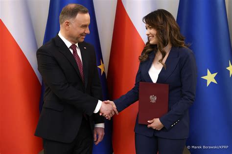 Kancelaria Prezydenta on Twitter Prezydent AndrzejDuda wręczył akty