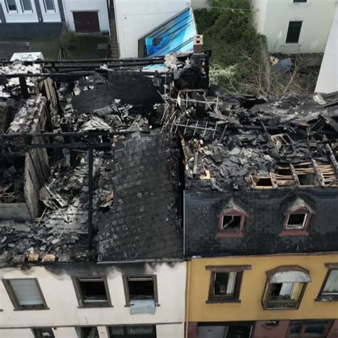 Brand In Koblenz Pfaffendorf Polizei Geht Von Brandstiftung Aus Swr