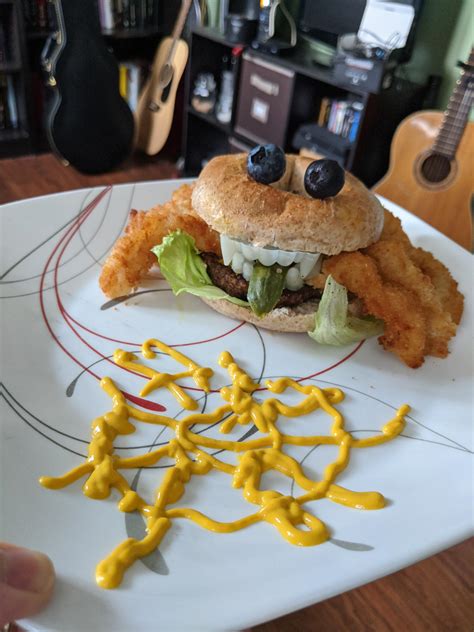 Spider Burger for lunch today. Compliments of my daughter and wife. : r ...