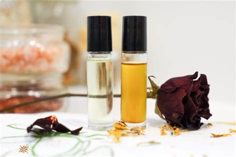 Make Your Own Natural Perfume Blend—Romantic and Fresh Recipes! - Garden Therapy