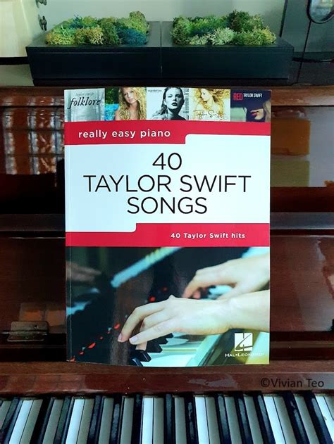 READ & REVIEWED: Really Easy Piano: 40 Taylor Swift Songs