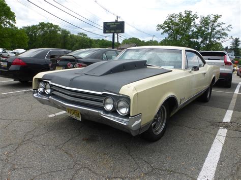 Oldsmobile Delta Holiday Coupe First Year For Delt Flickr