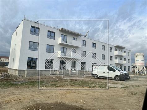 Apartament De Vanzare In Sibiu Camere Si Balcon Predare La Alb