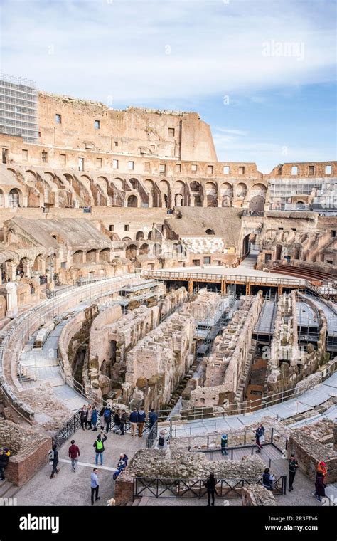 El Coliseo Anfiteatro Flavio Construido En El Siglo I Roma Lazio