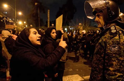 Crecen Las Tensiones Internas En Irán Por El Derribo Del Avión