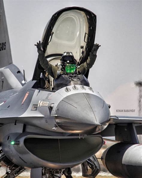 Powerful F-16 Fighter Jet