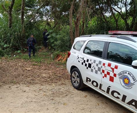 Crian A De Tr S Anos Estava Andando Sozinha Na Rua Durante A Madrugada