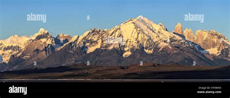 Cordillera paine hi-res stock photography and images - Alamy