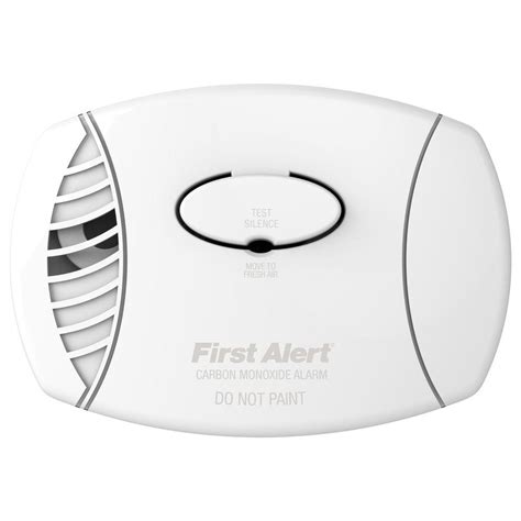 First Alert Plug In Carbon Monoxide Alarm With Battery Backup Co605