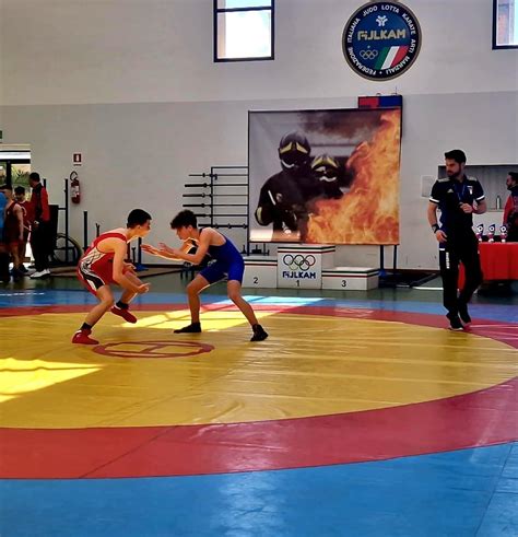 Campionato Regionale U Di Lotta L Accademia Karate Crotone Conquista