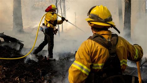 California Arde Cuatro Incendios Forestales Calcinan Miles De