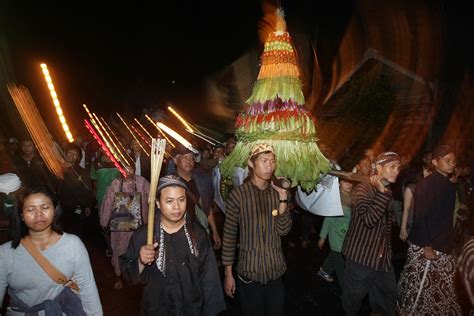 Kota Ini Rutin Gelar Tradisi Unik Setiap Malam Satu Suro