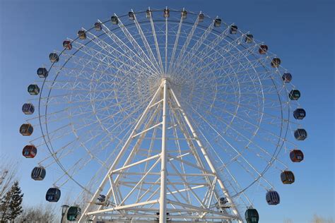 An Amusement Park At Night · Free Stock Photo