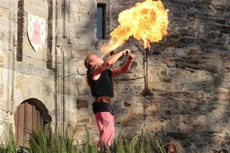 Idée cadeau made in Bretagne offrez la Fête médiévale de Grand