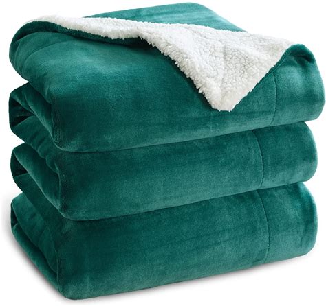 Bedsure Cozy Winter Beds Sherpa Fleece Queen Blankets Forest Green