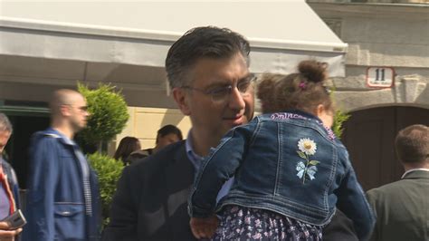 Baby Boom U Vladi U Kratko Vrijeme Stigle Ak Tri Bebe Dnevnik Nove