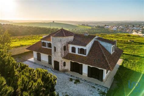 Casa ou moradia à venda em Gaeiras Óbidos idealista