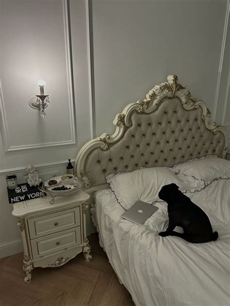 Pin By Josy Bernabei On Alena Yanchevskaya Room Makeover Bedroom