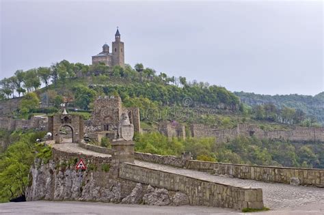 VELIKO TARNOVO in WINTER in BULGARIA Stock Image - Image of winter, hill: 105481485