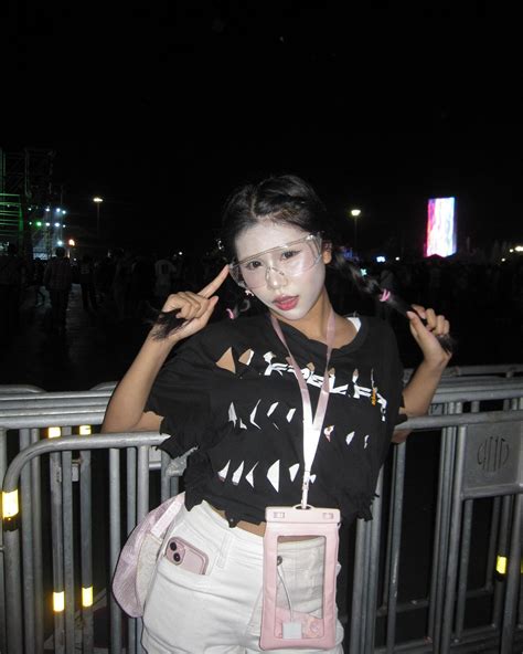 Hot girl Thái khiến netizen hoảng hồn với cách trang điểm độc lạ Báo Tri thức và Cuộc sống