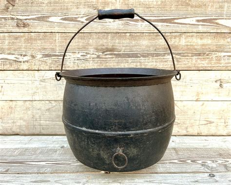 Large Antique Cast Iron Cauldron Farmhouse Antiques Etsy