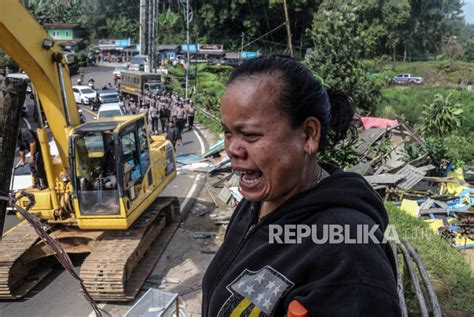 Penertiban Pkl Puncak Bogor Tetap Dilakukan Meski Pedagang Menolak