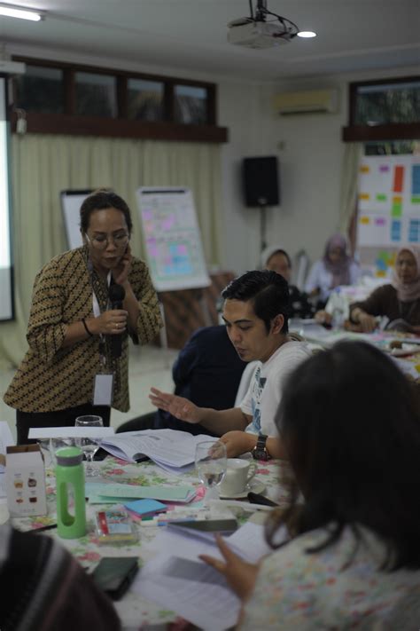 Women Leadership Perempuan Memimpin Membangun Resiliensi