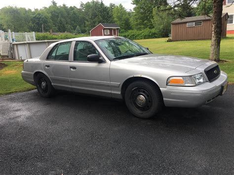 Shifty In Silver 2005 Ford Crown Victoria P71 Dailyturismo