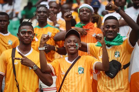 Les Ivoiriens célèbrent leur qualification en huitièmes de finale de la