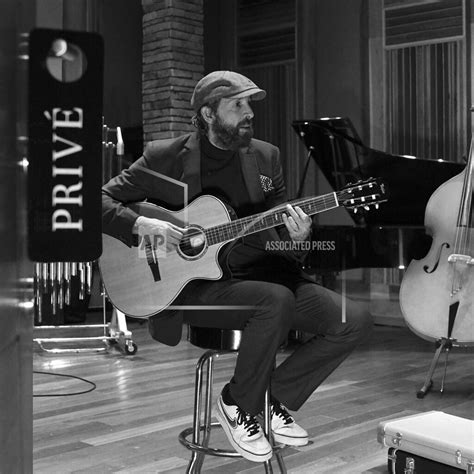 Juan Luis Guerra Presenta Un Lado Más íntimo Con “privé” Exitos 107