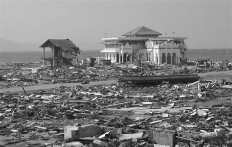 Tarihteki en yıkıcı 10 tsunami Ensonhaber