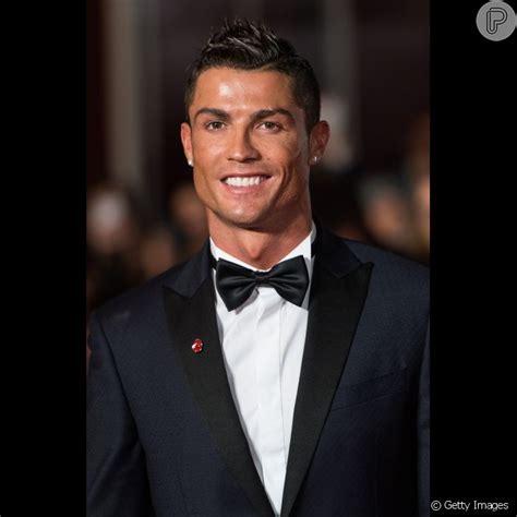 Cristiano Ronaldo Posa Sua Nova Namorada Em Pr Mio Da Fifa Nesta