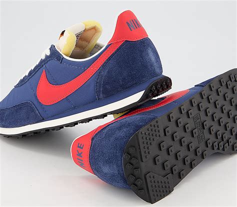 Nike Waffle Trainer 2 Trainers Midnight Navy Max Orange Mystic Navy