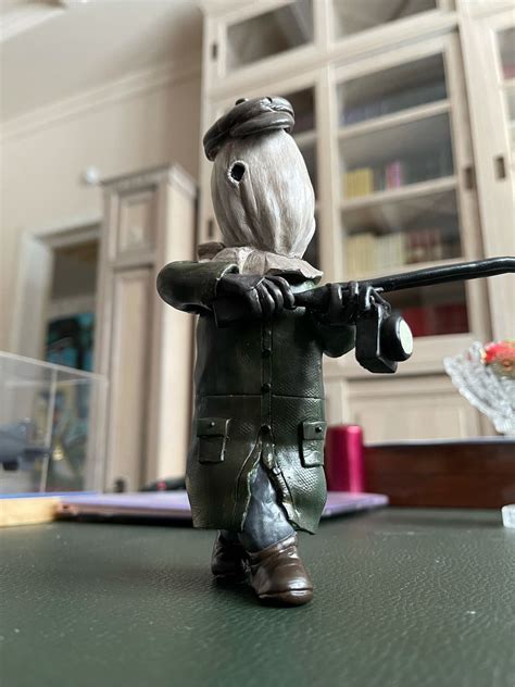 Фигурка сторожа из little nightmares купить в интернет-магазине Ярмарка ...