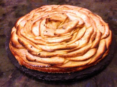 Recette De Tarte Fine Aux Pommes Par V Ronique Et La Chouquetterie