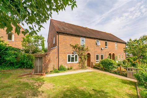 Garden Close Shamley Green Guildford Gu Bed End Of Terrace House