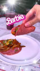 Te decimos dónde comer los tacos rosas de Barbie en la CDMX Cuánto