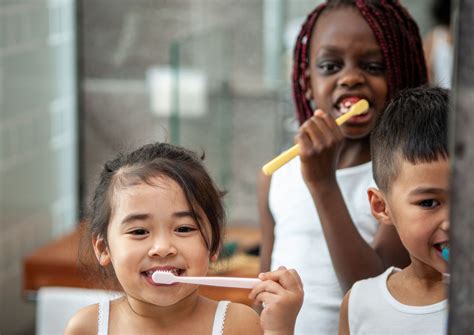 Comment apprendre le brossage de dents à son enfant Hello Merlin