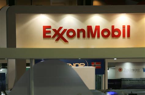 Exxon Mulls Pledging Net Zero Carbon Emissions By 2050 Peak Oil News