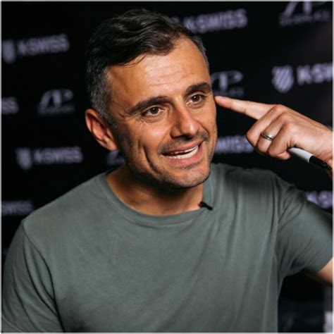 Who Is Gary Vaynerchuks Girlfriend Famous People Today