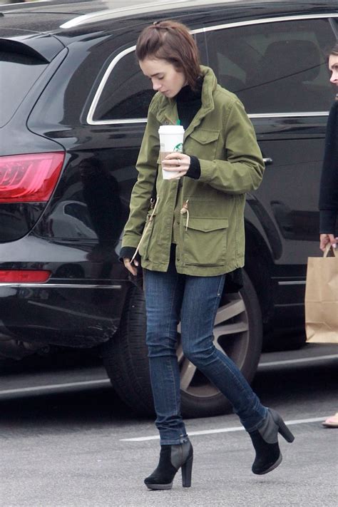 Lily Collins Style 101: How to Get Her Chic Look - College Fashion